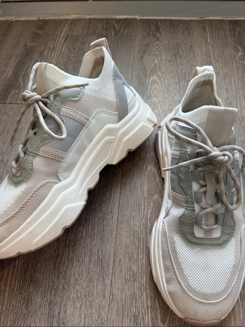 H&M Chunky Sneakers — Cream & Light Gray